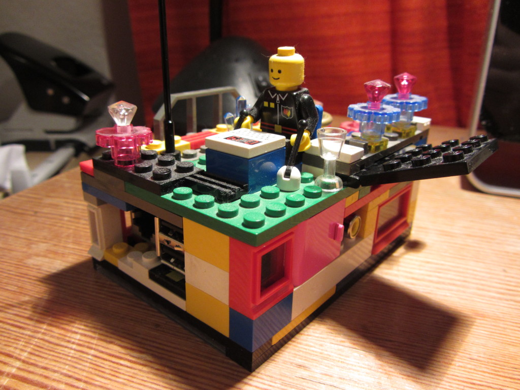 Mein Raspberry Pi mit selbstgebautem LEGO-Gehäuse